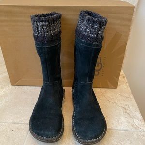 UGG Skylair girls black suede boots